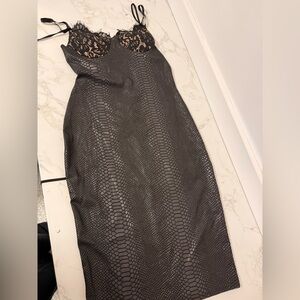 Elegant Black Lace Midi Dress